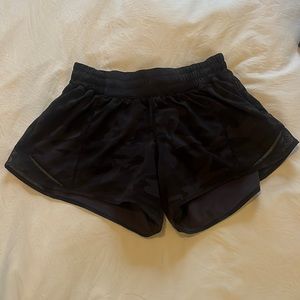 Lululemon camo shorts with pocket!! (size 6 tall)